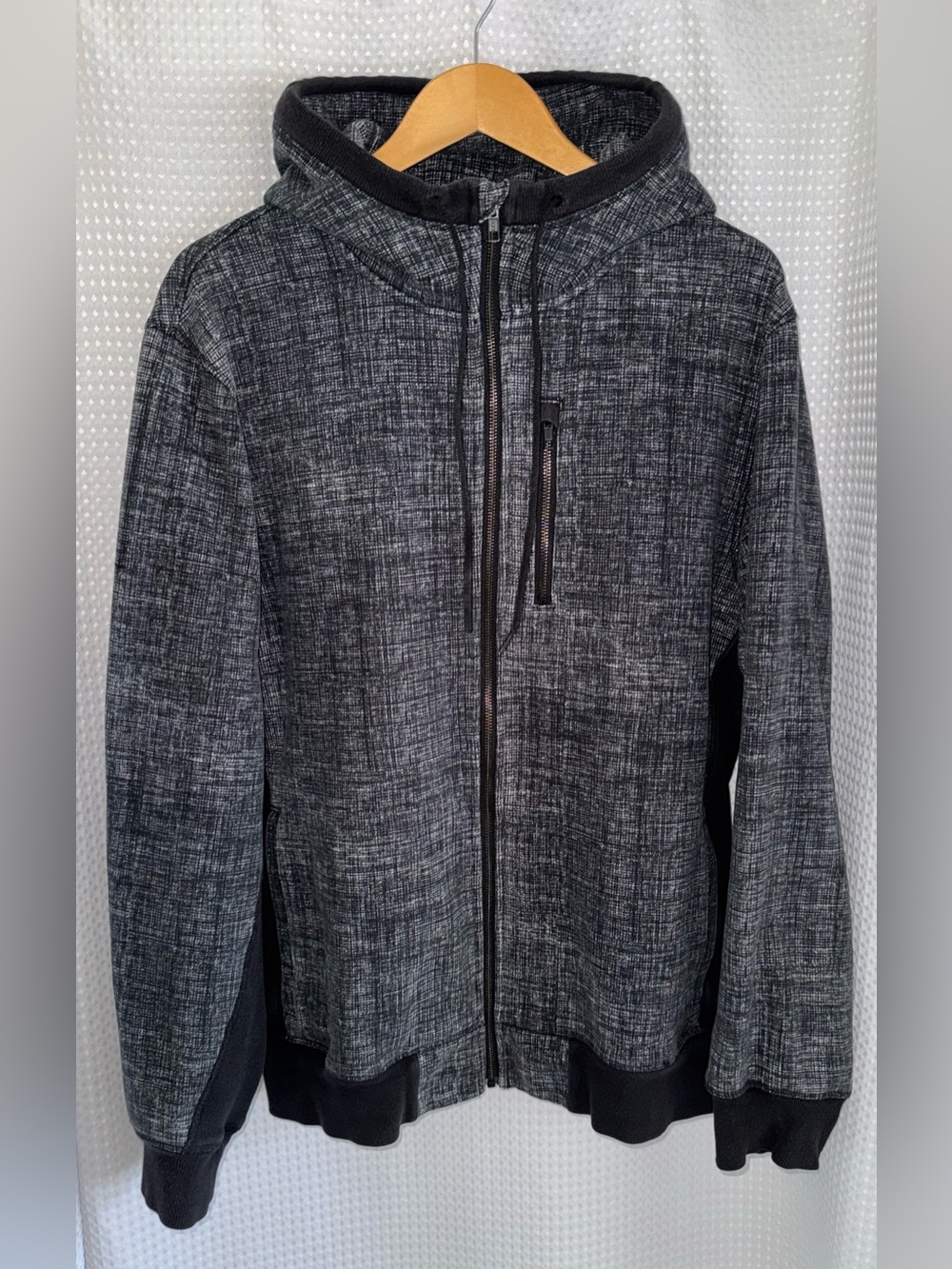 Lululemon Athletica Sequence‎ men’s zipped Hoodie size XL - Gray,black